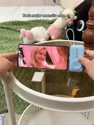Esta batería portátil también funciona como soporte para tu celular 👀#DealsForYouDays #SummerWins #BateríaPortátil #AccesoriosTech #TikTokShopFinds 