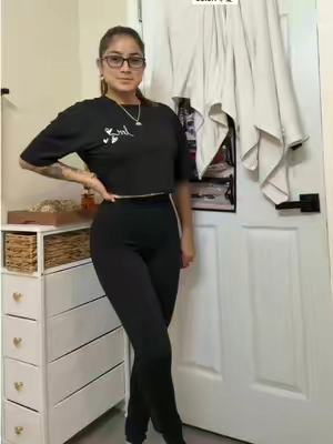 Leggings y top te lo dejo ahí 👆#siendofelizcadadia❤ #AmorPropio #contenido #tiktokshop #enviosatodousa🇺🇸📦✈📫✅ 
