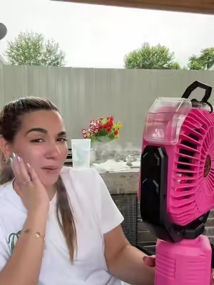 Ventilador portable recargable ,con tanque de agua incluido 