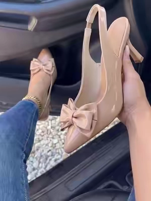 The product is in the cart, my dear friends. #womenshoes #sneakers #shoes 