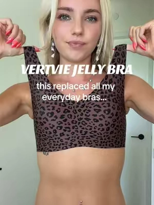 no clasps, no wires… just all-day comfort 🐆✨ #vertvie #vertviebra #wirelessbra #seamlessbra #jellybra 