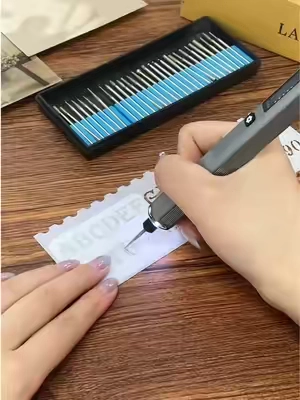 Bolígrafo de grabado recargable inalámbrico, herramientas y aparatos, kit de herramientas de grabado y tallado de 5 velocidades con 30 bits, 16 hojas de plantilla, cable de carga USB y manual, grabador eléctrico portátil de bricolaje ##SummerWins##DealsForYouDays##imprescindible##tendencia##fyp##util##esencial##gadgetviral##viral##parati##recomendado##comprarentiktok##tiendadetiktok##compraya##bonito##calidad
