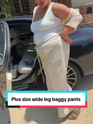 These baggy wide leg pants are so comfy and perfectly oversized! 250 5’9 xxl #baggypants #widelegpants #plussizefashion #OOTD #fallfashion @Eytino 