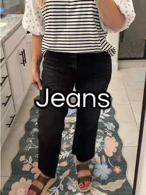 That good stretchy denim. I wore my others one so much so I went back for the black. True to size! #croppedjeans #blackjeans #teacheroutfits #stretchyjeans @Asvivid Shop 