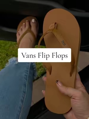 Arch support + memory foam! so simple and cuteee, Vans Flip Flops in 2 colors🤎🖤 @vans #vans #flipflops #sandal #vacations #walking 