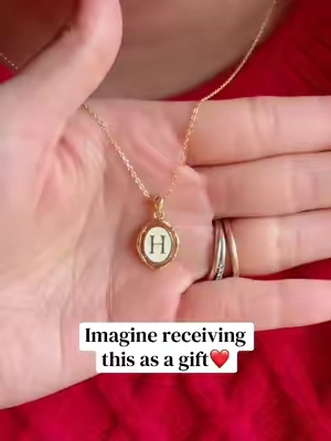 A dainty gold initial necklace designed to be worn every day or gifted with meaning❤️#valentinesdaygiftideas #mothersdaygift #birthdaygift #giftforher #giftideasforher 