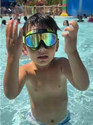 Kids swim goggles with anti-fog lenses, UV protection, and a comfy leak-proof fit 🏊‍♀️✨  #KidsSwim #SwimGoggles #PoolEssentials #SummerFun #TikTokShopFinds @Vvinca 