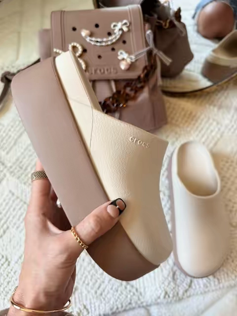 Don’t miss out on your chance to get your size! #crocs #clogs #tiktokshopcreatorpicks 