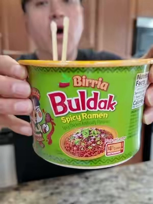 Buldak Pack of 6 Birria ramen #tiktokshopcreatorpicks #tiktokshopsummersale #buldak #ramen #birria 