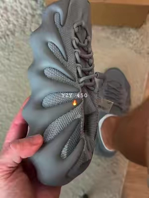 #tiktokshopcreatorpicks #tiktokshopbacktoschool #yzy #yeezy #adidas 
