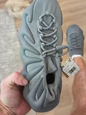 #tiktokshopcreatorpicks #TikTokshopbacktoschool #yzy #yeezy #adidas 