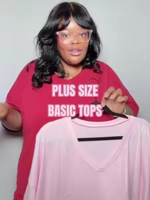 plus size basic tops ✨💖 #plussizebasictops #plussizebasics #plussizetshirts #apronbellystyle #tummyflatteringoutfits 