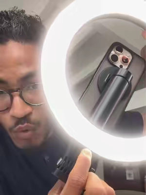 The ring light tripod that creators will use in 2027. Mark my words! #kraftgeek #TikTokShopCreatorPicks #TikTokShopSummerSale #weeklydeals #payday 