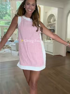 The cutest gingham two piece set!!!! 100% cotton and comes in multiple colors! I’m 5’8 wearing a size XS. #twopieceset #gingham #matchingset #outfitinspo 