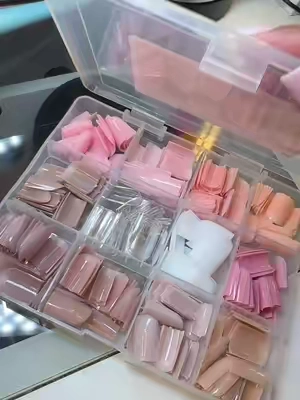 These are so freaking cute ‼️😍💅 #pressonnails #falsenails 