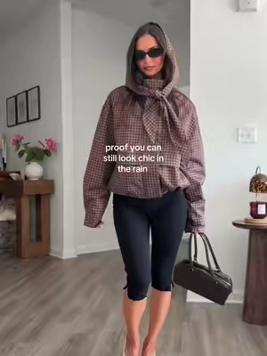 Finally… a rain jacket that’s actually cute!! @puffit.us.shop #rainjacket #waterproof #chicoutfit #falldealsforyou 