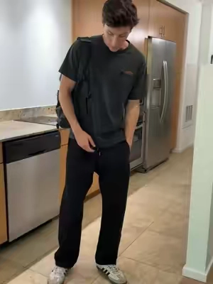 Pacsun sweatpants on sale today 🙌🏻 #pacsun #sweatpants #baggysweatpants #tiktokshopsummersale #tiktokshopcreatorpicks 