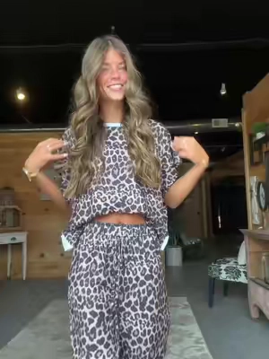 So cute and such soft material!:) #fypシ #summeroutfit #workoutset #matchingset 