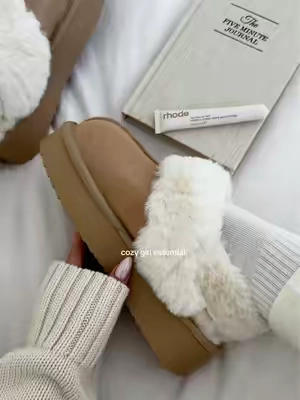 #platformslippers #cozyvibes #cinnamongirl #fallfashion #fallaesthetic
