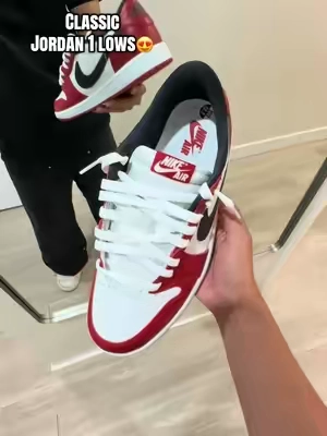Jordan 1 Chicago lows😍😍 #sneakerhead #sneakertok #jordan1s #jordan1low #shoegame 