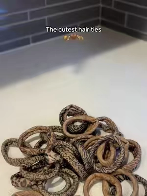 I love the pattern of them ✨ #hairties #hairaccessories #hairmusthaves #hairessentials 