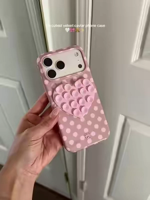 #velvetcaviar #velvetcaviar #pinkaesthetic #cutephonecases #girly 