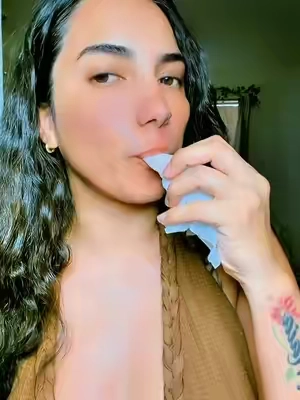 Strawberries and Cream Flavored Wipes For Men, Lucky Wipes, 10 Wipes per Box, Scented, Gentle, Personal Care, pH Optimized Vegan and Cruelty Free, Hygiene Wipes For Men, Flavored Wipes, Men's Gift #intimatewipes #flavoredwipes #wipesconsabor #tiktokshopcreatorpicks #tiktokshopsummersale 