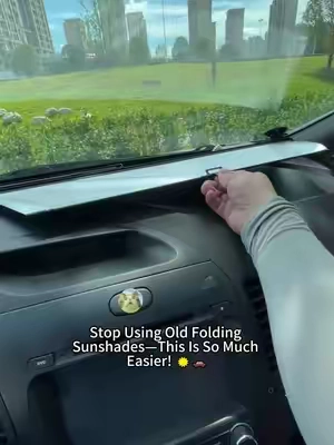 Viral Retractable car sunshade keeps the car cooler 🧊💨 #creatorsearchinsights #windshieldsunshade #sunshade #caraccessories #summeressentials