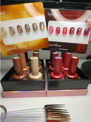 Perfect fall shades ✨🍂 @BeetlesGelPolish #diynails #diynailsathome #fallnails #fallnailinspo #cateyenailart 