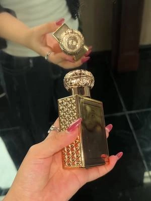 it's a long lasting pheromone perfume that'll get you the most compliments #fyp #colognetiktok #pheromoneperfume #menscologne 