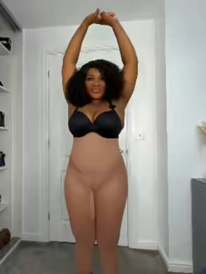 Perfect under long dresses and loose trousers, this capri shapes legs and boosts hips without obvious awkward lines.#Shapellx #BodyConfidence #shapewear #shapellxbodysuit #tummycontrol #OOTD #Musthave