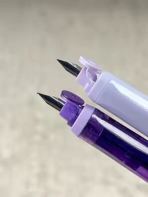 My first fountain pen! 🥰🙌This is SO good and for the price?! Its a steal!! No smudge & smearyou paper🖤💦#pen #stationery #cursive #handwriting #tiktokmademebuyit 