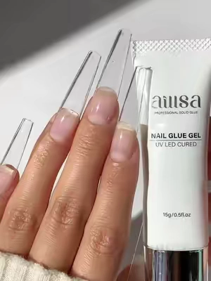 No awkward pop-offs in the middle of a busy workday 💼💎#diynailsathome #uvnails #gelxnails #nailhack #nailglue 