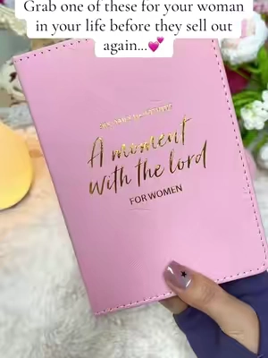 365-day devotional book for Christian women, filled with real-life struggles and scripture guidance to grow closer to God daily.#ChristianDevotional #FaithForWomen#FaithForWomennal #ChristianLiving #FaithJourney     