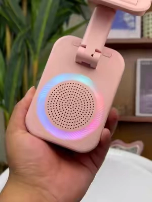 It doesn't need to connect to Bluetooth, and it can also charge the mobile phone.
 #phonestand #wirelessspeaker #tiktokmademebuylt #bluetoothsppeaker
 #wirelessbluetooth