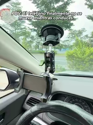 Ya no tengas que mirar un teléfono que te deslumbra. 📱🚗 #truckdriver #bluecollar #phoneholder #caraccessories #phonemount