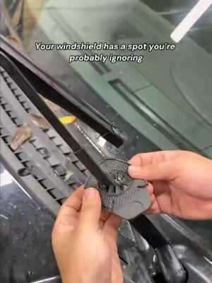 A tiny area most drivers forget to protect. This silicone wiper arm hole cover helps keep leaves, dust, and debris away while maintaining normal water drainage.wiper arm cover, car accessories, windshield care, auto exterior accessories, car maintenance#SummerVibes #DealsForYouDays #CarAccessories #AutoCare #CarTools 