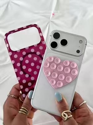love a good refresh moment! 🤍 @Velvet Caviar #velvetcaviar #phonecase #cutephonecases #polkadot #pinkphonecase 