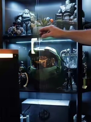 These corner units are totally slept on! 🔥 #displaycabinet #display #collection #collector #displaycase 