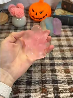This might be the most satisfying squishy toy I’ve ever used. 😳 #squishytoy #squishytoys #fidgettoy #stressball #squishtok 