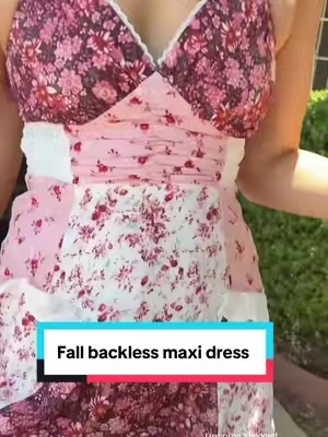 This maxi dress is the perfect addition to fall with patchwork and back that’s stunning! 145 5’8 s #backlessdress #sleevelessdress #maxidress #OOTD #floraldress  
