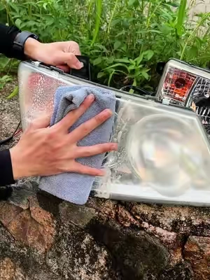 Don't let yellow headlights ruin your car's look! Our headlight cleaning service restores clarity, improves night visibility, and keeps your vehicle shining-safe, clean, and sharp. #detailing #detail #diamondclear #carlightcleaner #carlights 