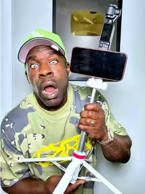 @Ulanzi_Official Cooked all the other Tripods 🔥🔥🔥 #contentcreator  #tripod  #viral #tiktokshop 