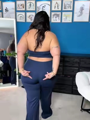 Giving fine and fit #twopieceset #plussizefashion #womensfashion #ootdinpso #gymfit 