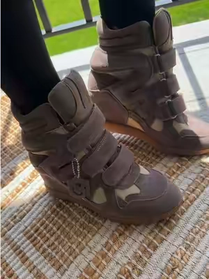 These Steve Madden Mavis High Top Sneakers Are the Effortless Upgrade Every Casual Outfit Needs #SteveMadden #MavisHighTop #HighTopSneakers #CasualStyle #FallFashion 