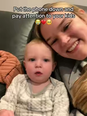 The real stat is 2-4 years 😳😭 #werenotreallystrangers #momtok #sahm #toddlermom #screentime 