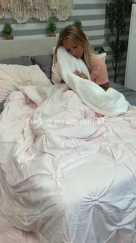 🍂 I may have just found my excuse to hibernate this fall… 🤍 There’s something about climbing into a bed that feels impossibly soft after a long day. This Bedelite Sherpa Comforter Set combines a beautifully textured pintuck design with a plush Sherpa lining for a warm, cozy feel that’s perfect for cooler nights. It adds an elevated look to your bedroom while creating the kind of comfort you’ll look forward to every evening. If you’ve been searching for a Sherpa comforter, cozy bedding, or the perfect fall comforter set, this one deserves a spot on your wishlist. Available in multiple colors and sizes, it’s an easy way to refresh your bedroom for cozy season. ✨ Soft. Warm. Beautiful. The kind of bedding you’ll never want to leave. #SherpaComforter #CozyBedroom #FallHomeDecor #BeddingEssentials #HomeDecorFinds