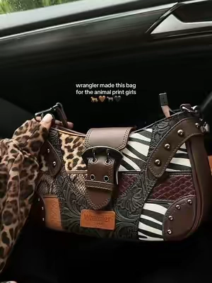 This animal print Wrangler shoulder bag is giving the perfect mix of Y2K, western, and fall vibes 🤎🐆 #WranglerBag #WranglerPurse #AnimalPrint #LeopardPrint #Y2KFashion 
