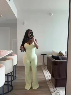 I don’t think this video do any justice for this outfit!!! It’s fire 🔥🔥🔥 #fypシ #twopiece #mintgreen 