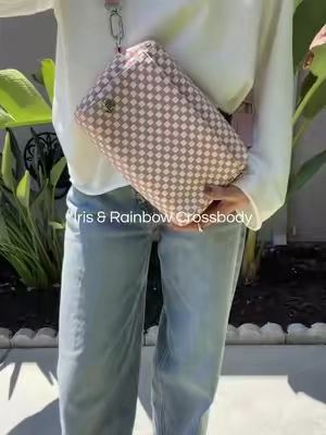 Soo cute and handy 🌈 @Rainbow Boutique LLC #irisandrainbow #crossbodybag #crossbody 
